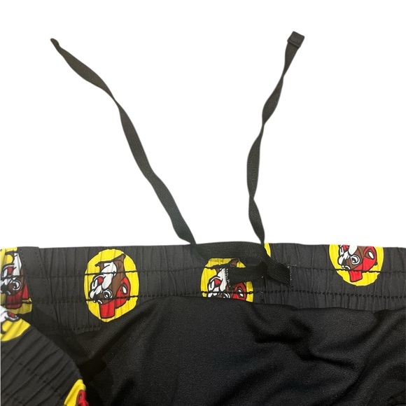 NWT Buc-ee’s Boys Youth Black Logo Active Swim Trunks Shorts Size YXS - Picture 5 of 8